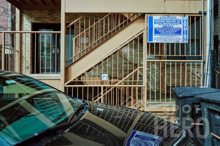 3153 North Hudson Avenue Parking
