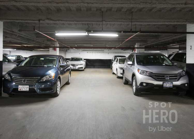 3718 Henry Hudson Parkway East Parking