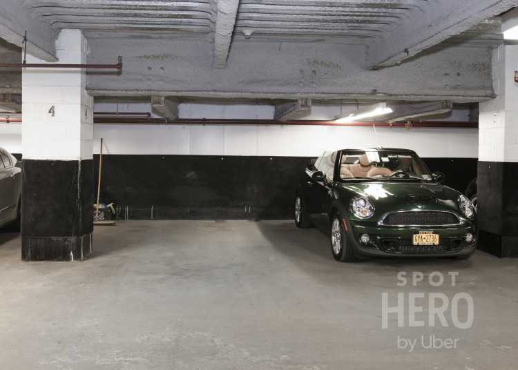 3718 Henry Hudson Parkway East Parking