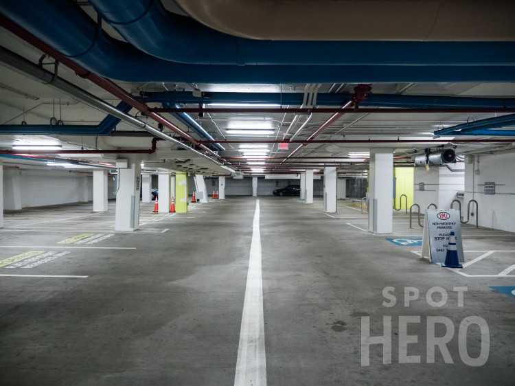 2208 West Hubbard Street Parking