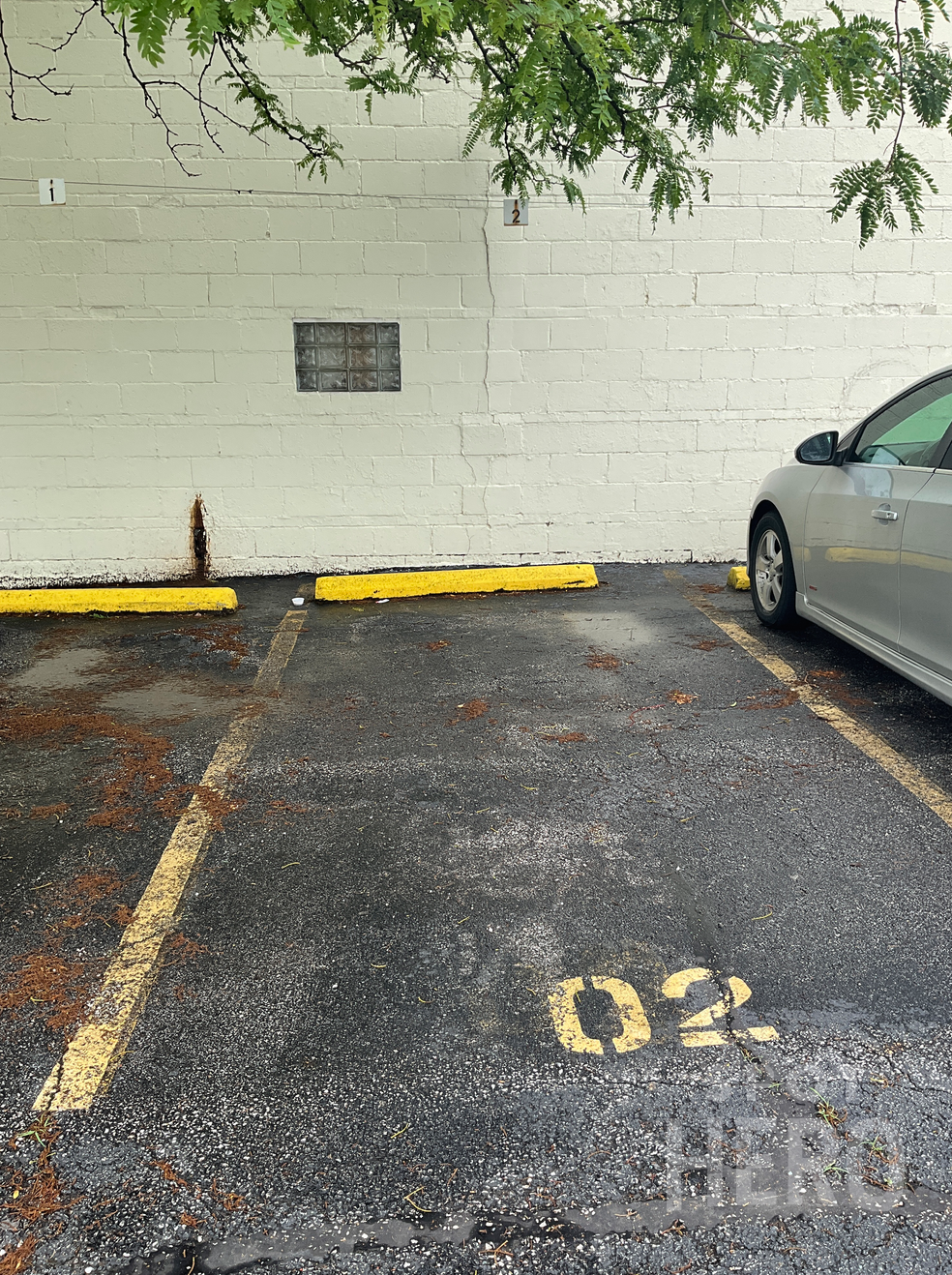 1535 Saint Clair Avenue Northeast Parking