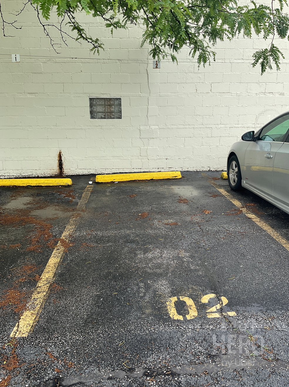 1535 Saint Clair Avenue Northeast Parking