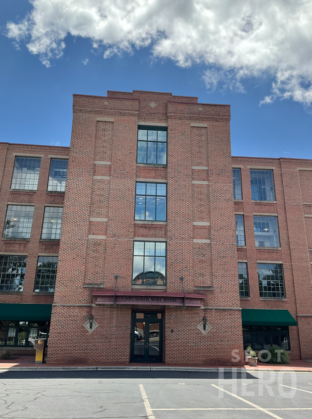 413 Penman Street Parking