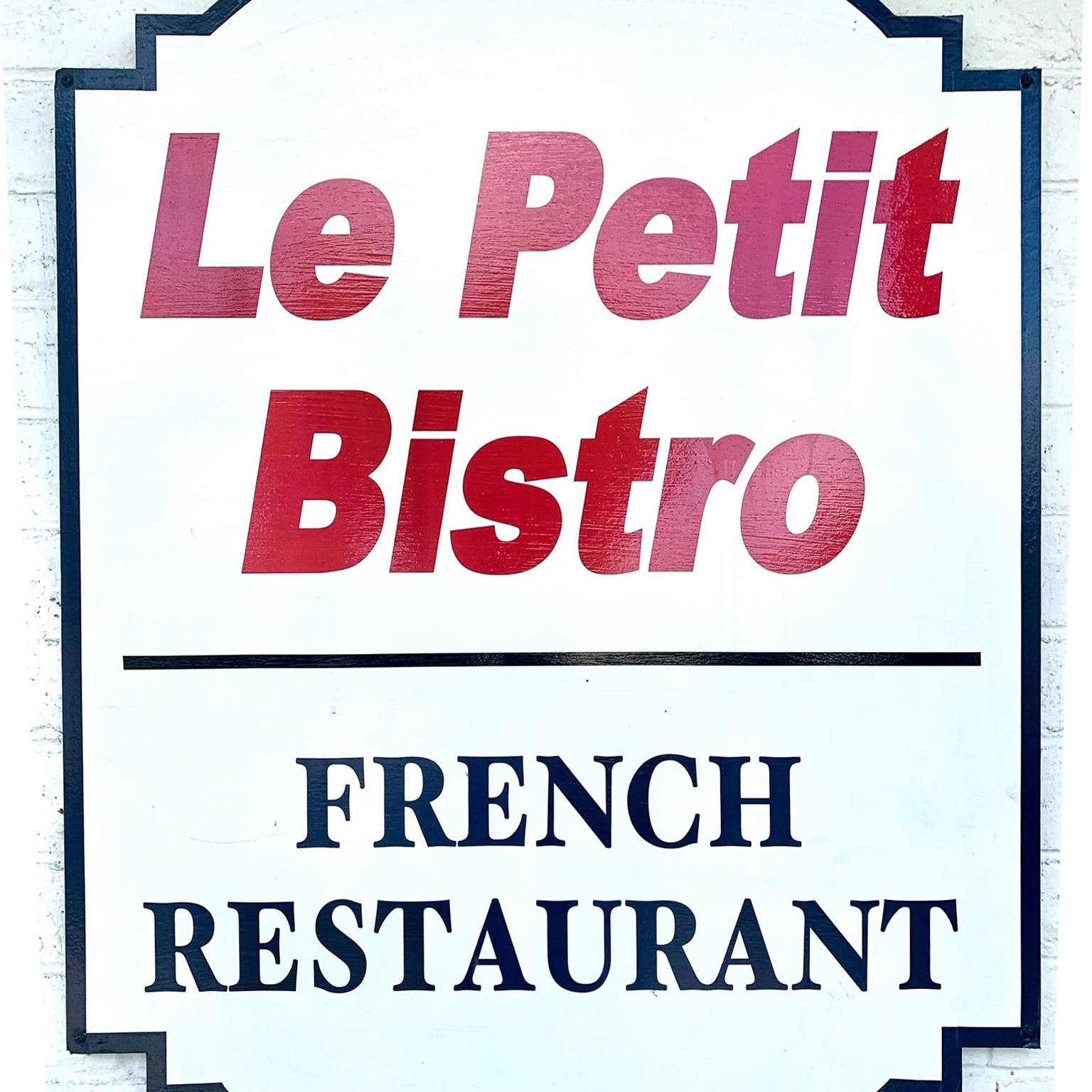 Le Petit Bistro logo