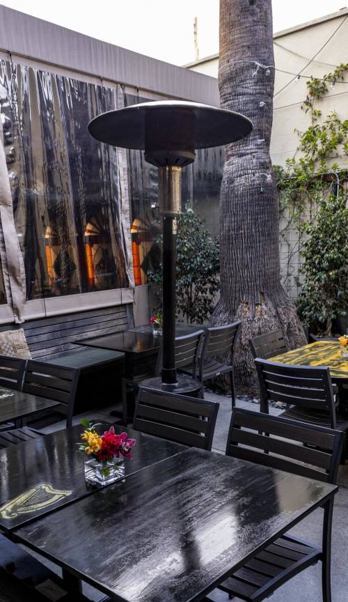 The Cat And Fiddle Restaurant Pub Hollywood Ca