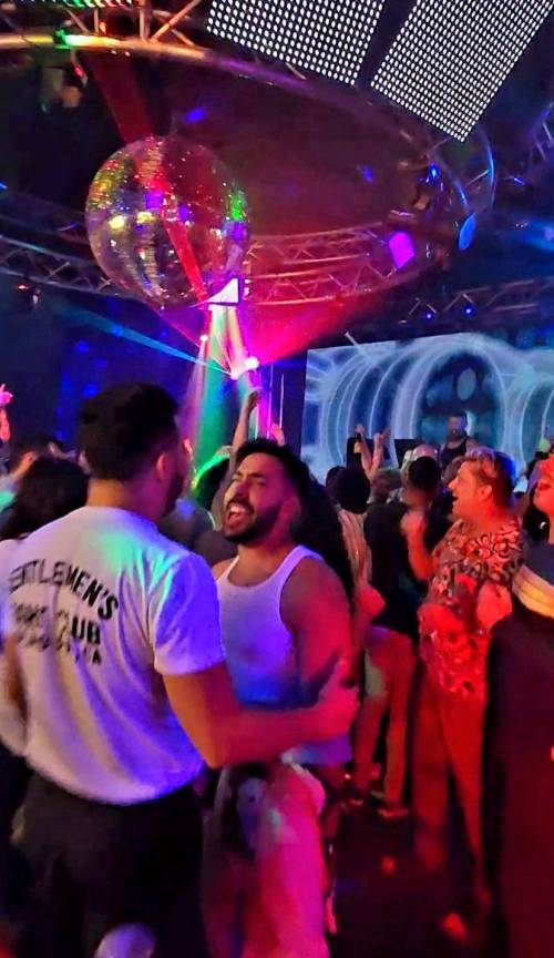 slideshow photo number 2