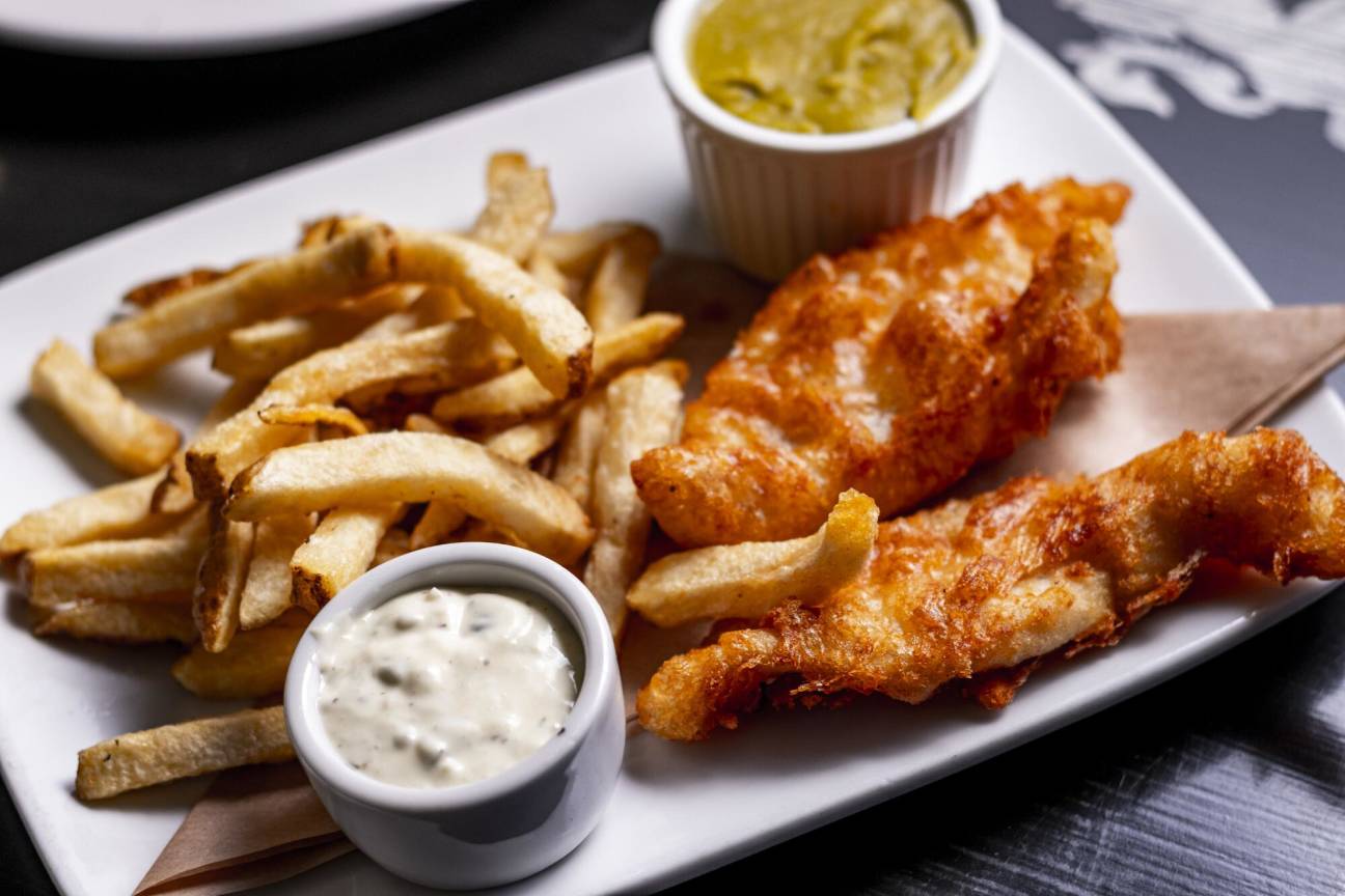 Visit The Cat and Fiddle Classic British Pub in Hollywood