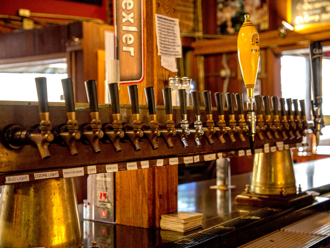 Kingston Sports Bar & Grill Nw Portland, Portland, OR