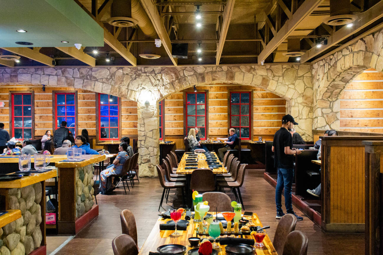 Red Chili Indian Cuisine & Bar Chesterfield Chesterfield, MO