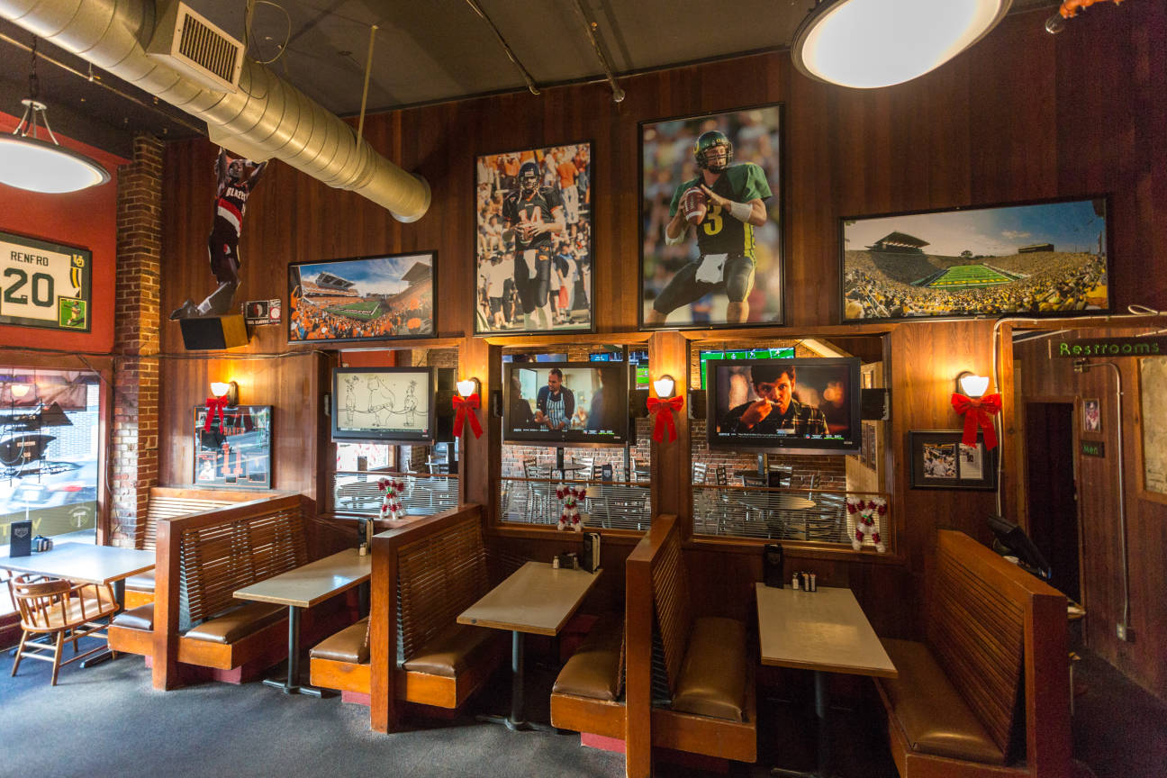 Kingston Sports Bar & Grill Nw Portland, Portland, OR