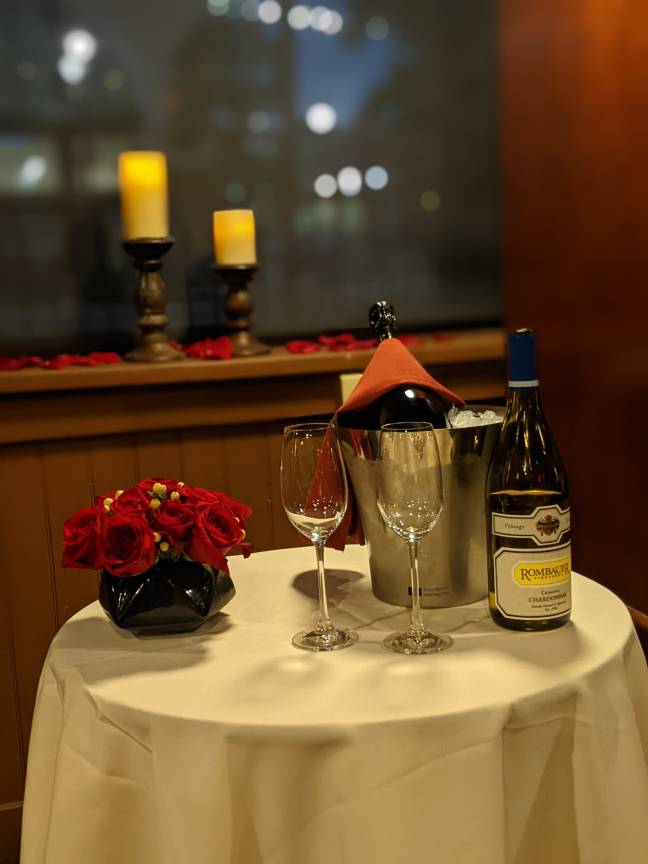 Wine Experience Cafe Southlands Center, AURORA, CO