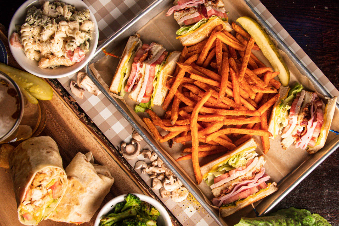 H.J. Wings & Things Senoia Senoia, GA