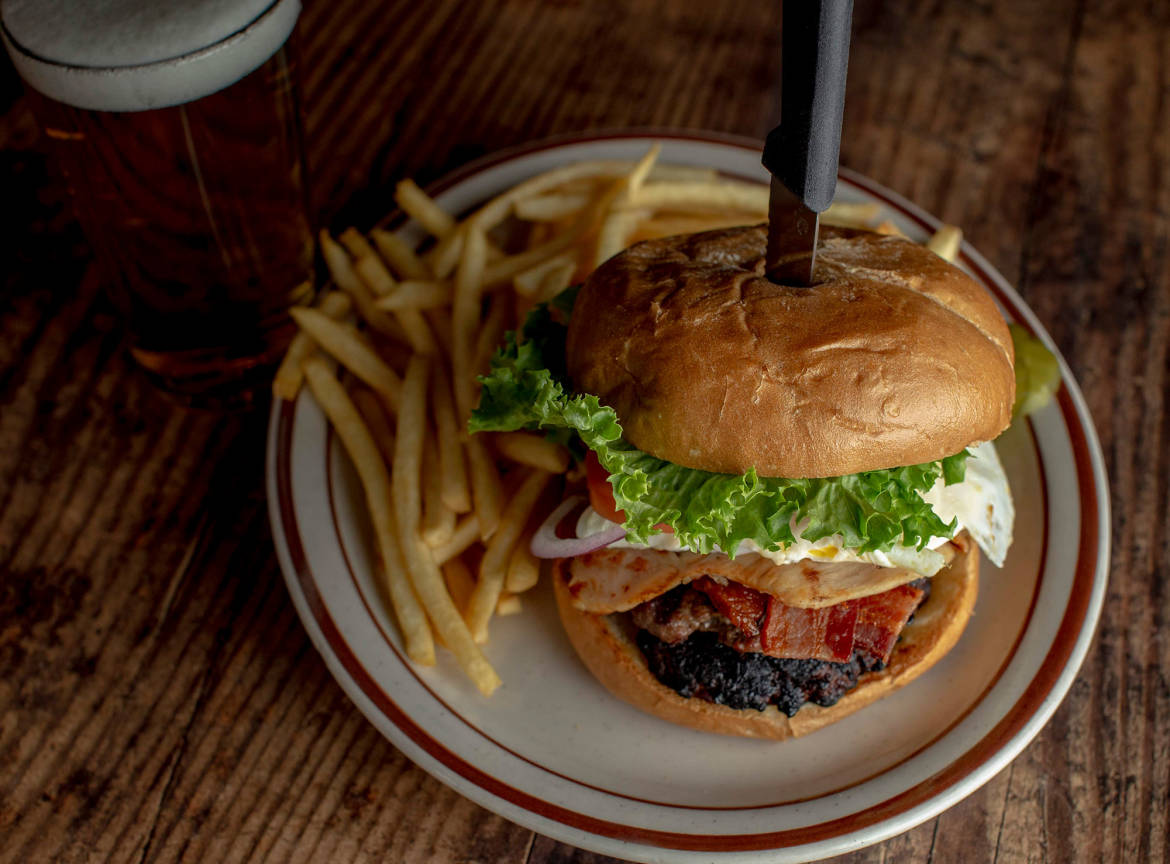 Kingston Sports Bar & Grill Nw Portland, Portland, OR