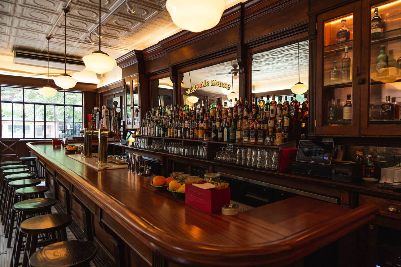 Mugs Ale House Williamsburg, Brooklyn, NY