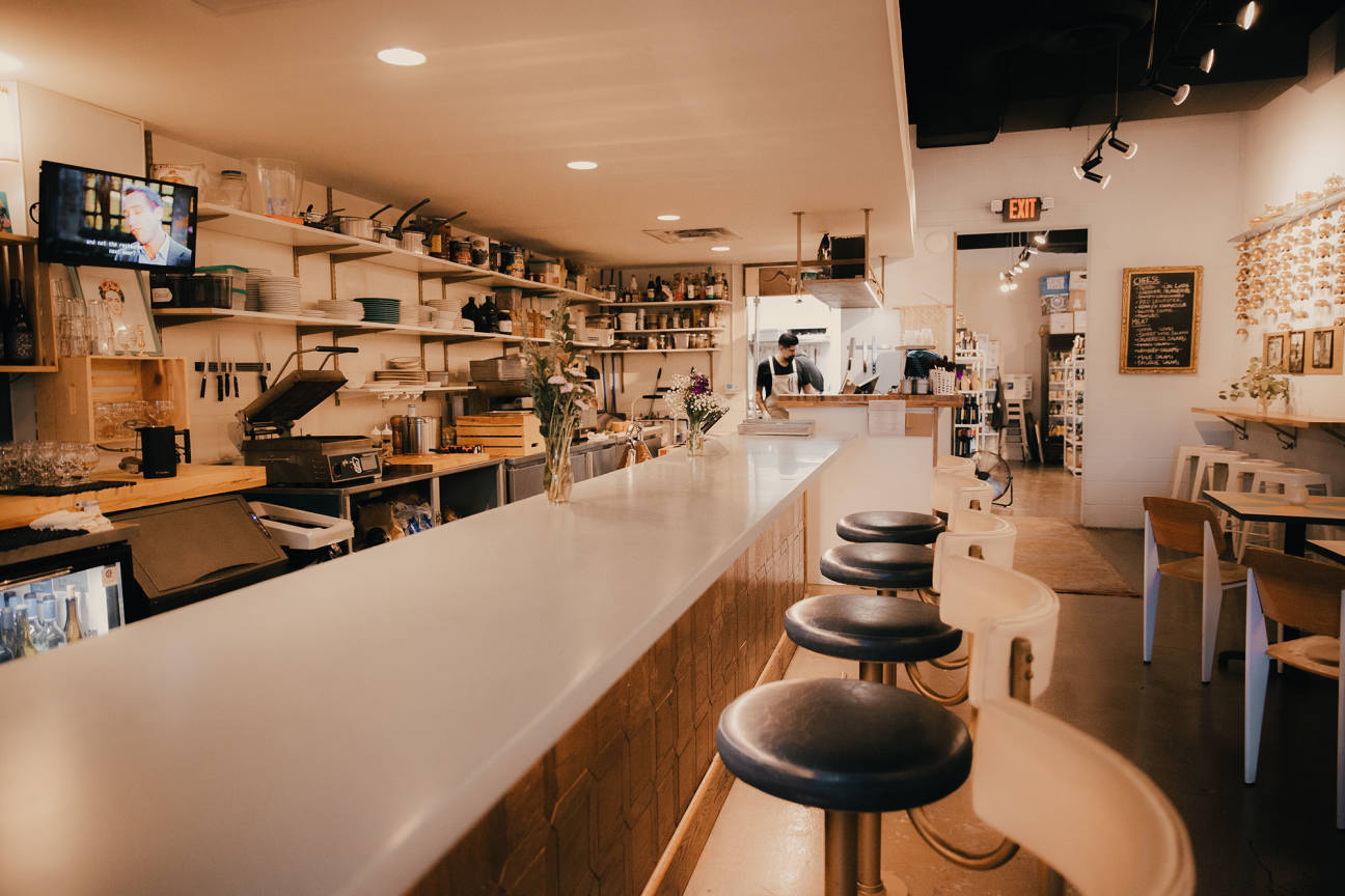 The Downing Bottles and Bites San Jacinto Plaza, Heart of Downtown