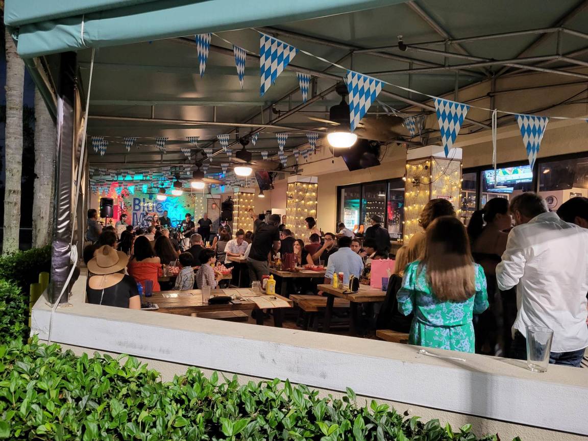 Wunderbar Sports Bar & Grill Davie / Southwest Ranches, Davie, FL