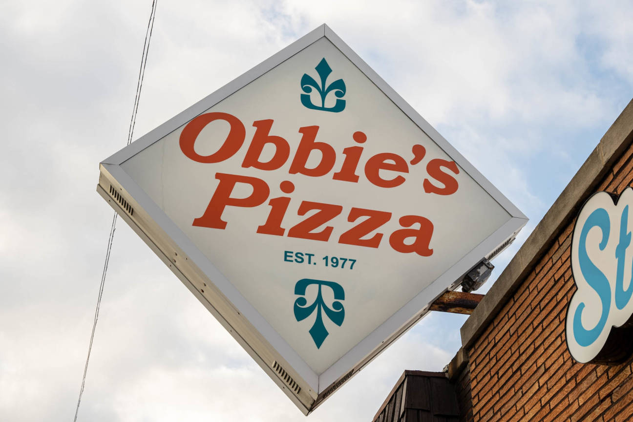 Must-Try Pizza Restaurant in Chicago, IL | Obbie's Pizza