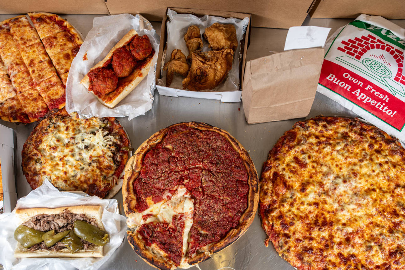Must-Try Pizza Restaurant in Chicago, IL | Obbie's Pizza