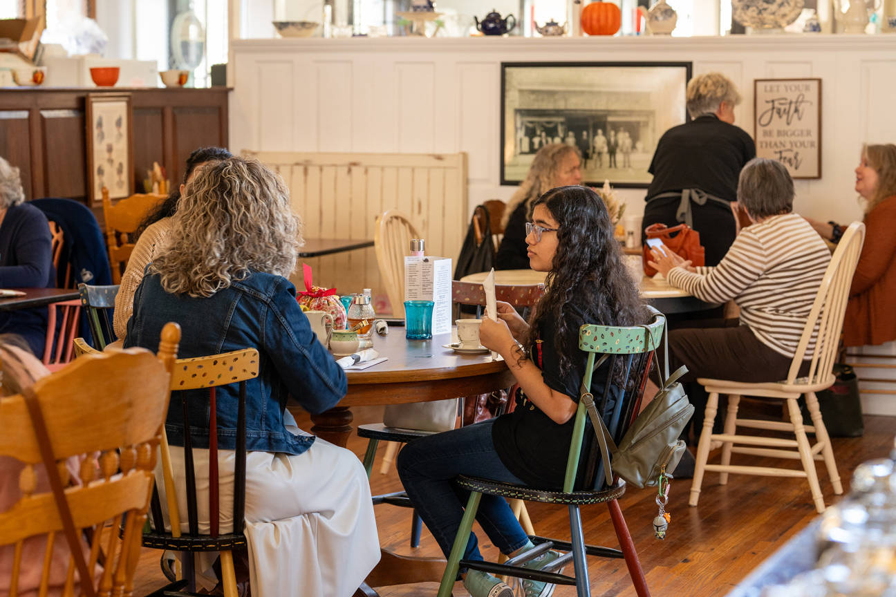 Laura's Tea Room - Ridgeway, SC