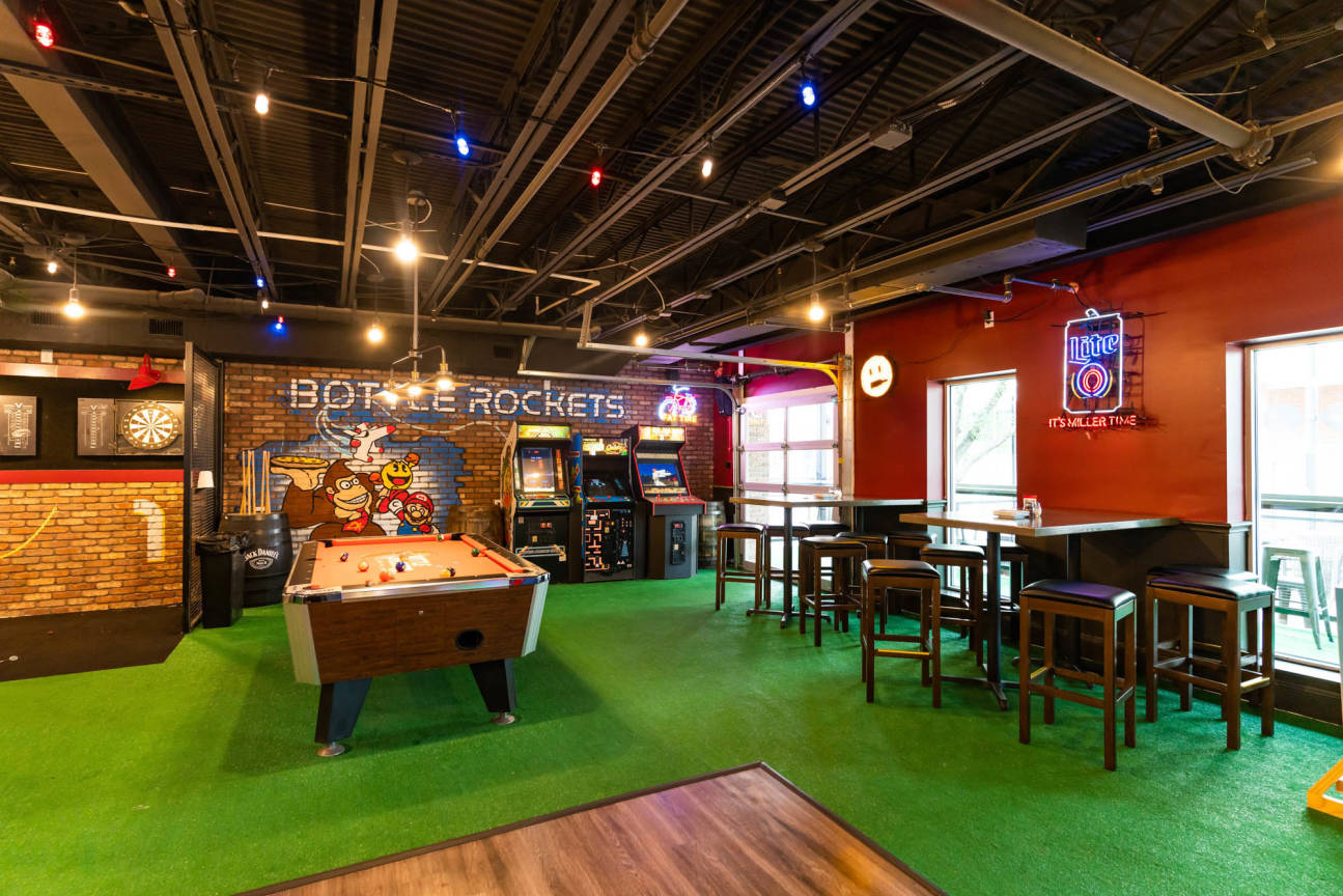 Bottle Rockets Bar and Pizzeria