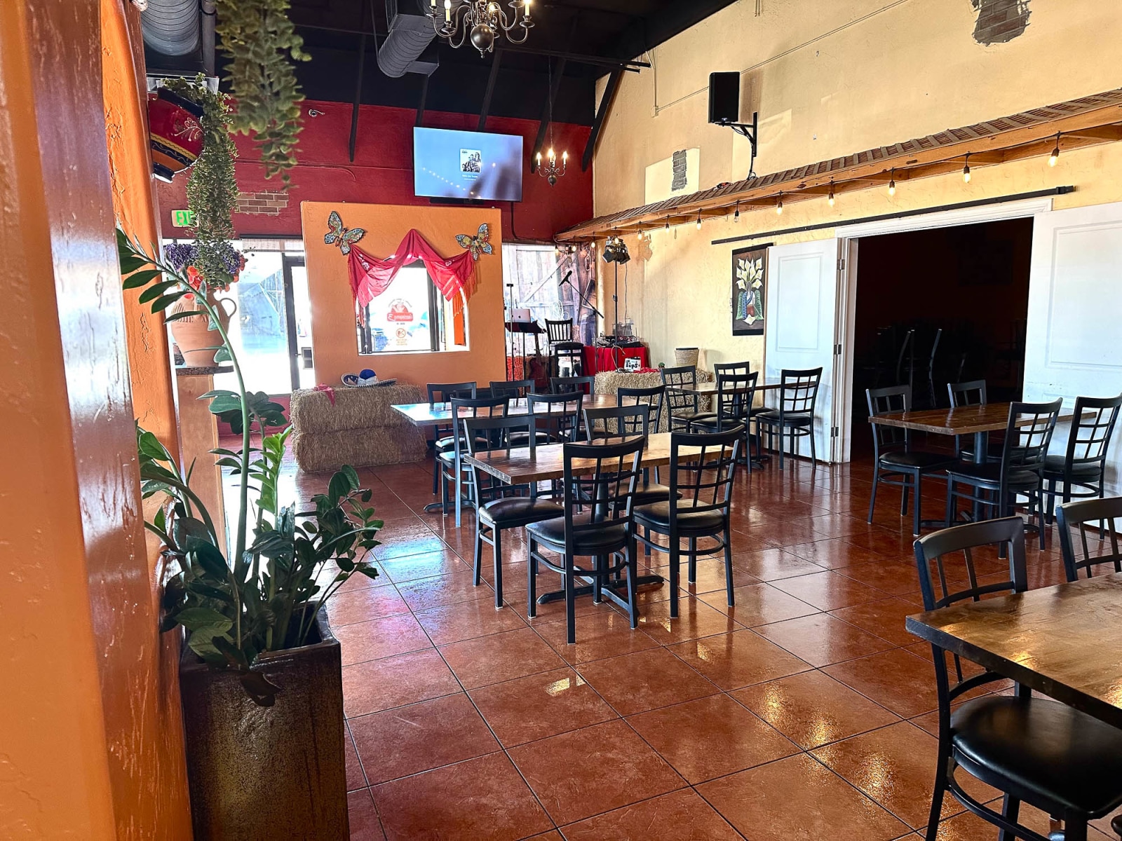 slideshow photo number 2