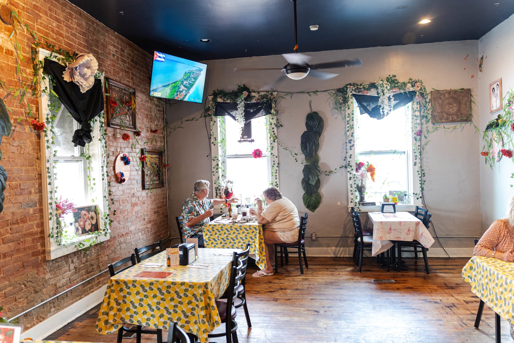 slideshow photo number 2