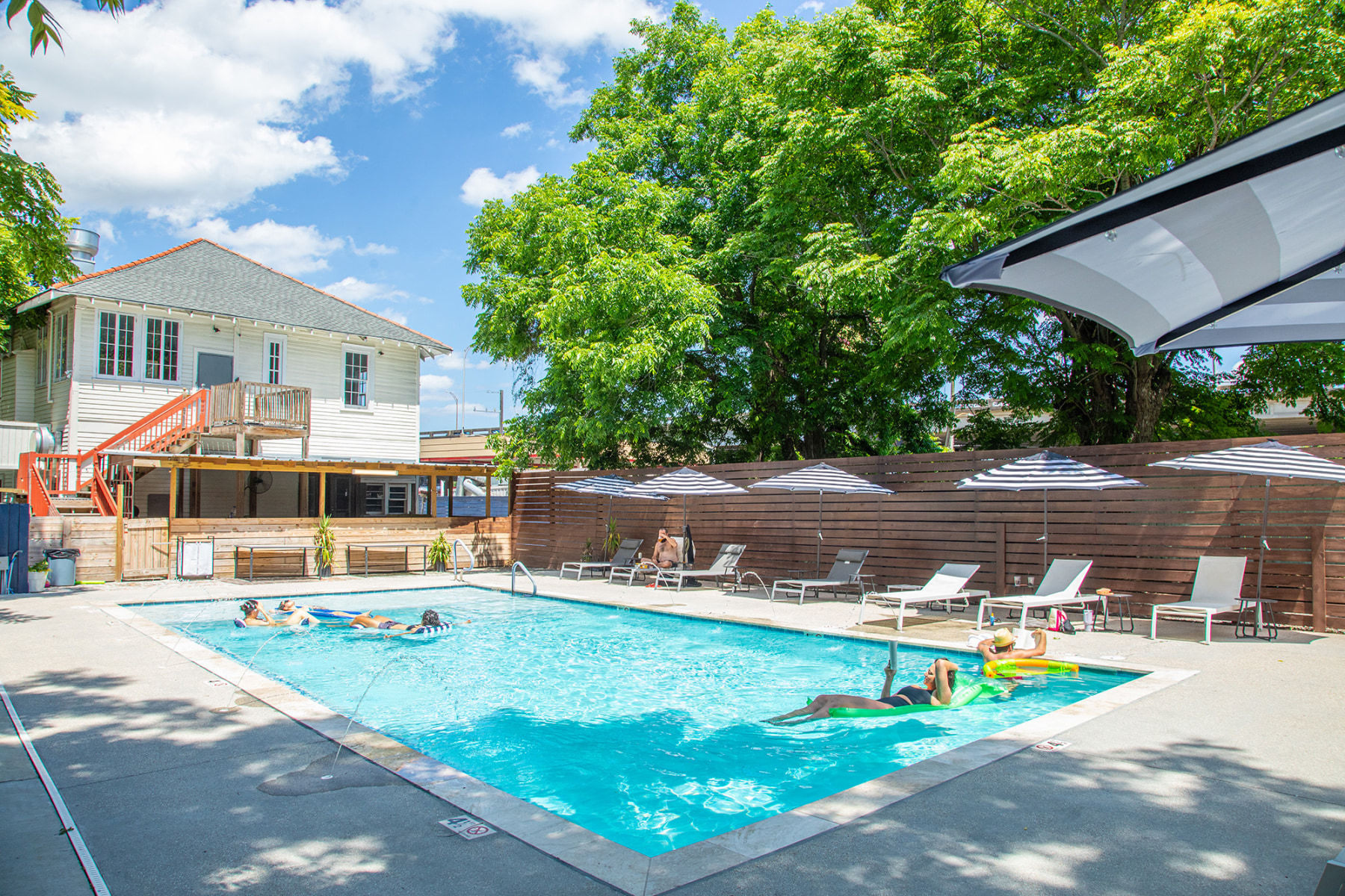 slideshow photo number 3