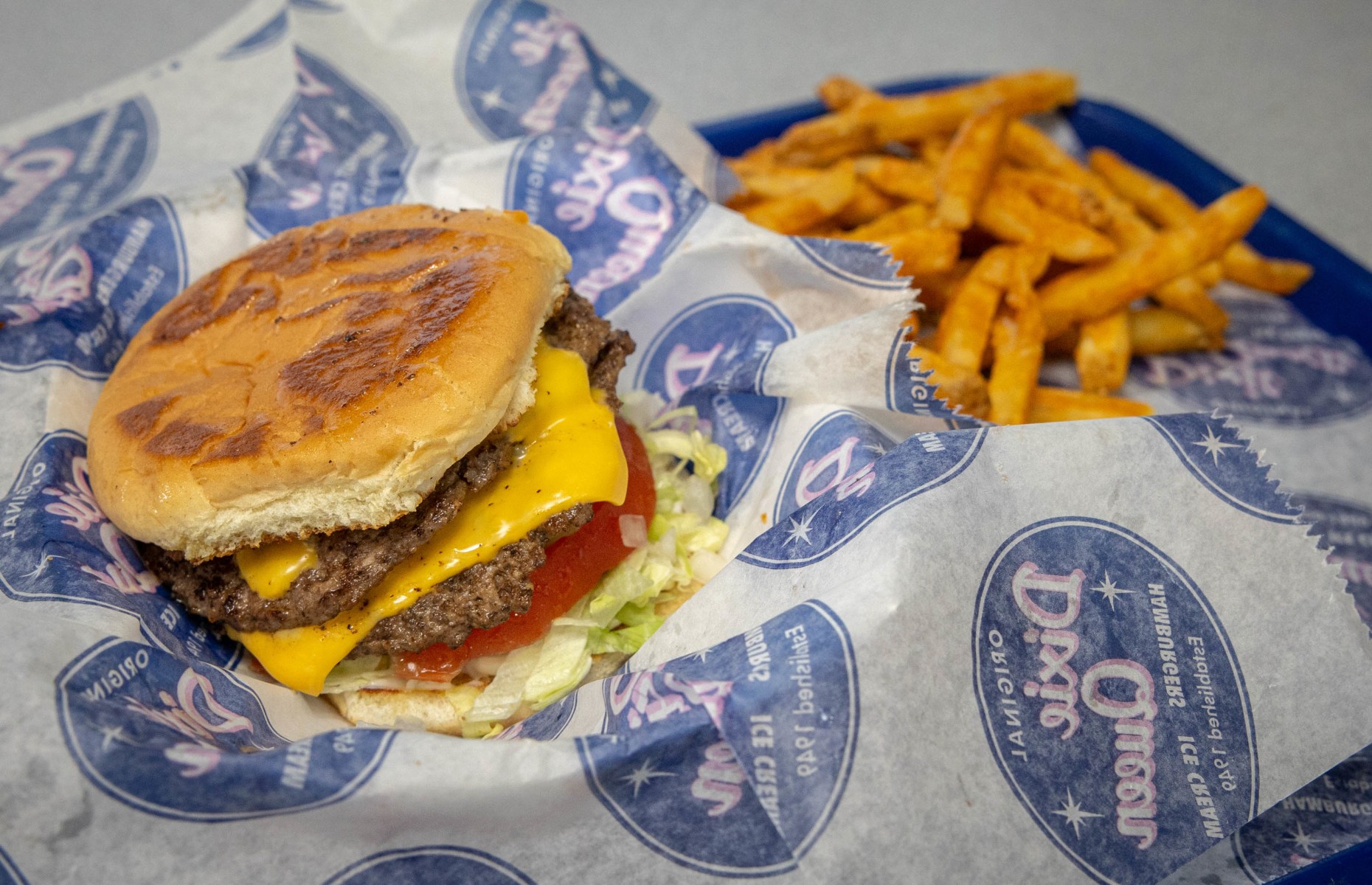 Best American Restaurant in Southaven, MS | Dixie Queen