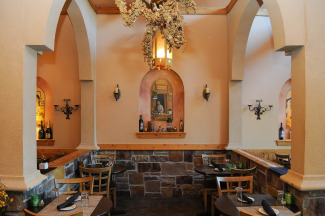 Arooji's Wine Room photo