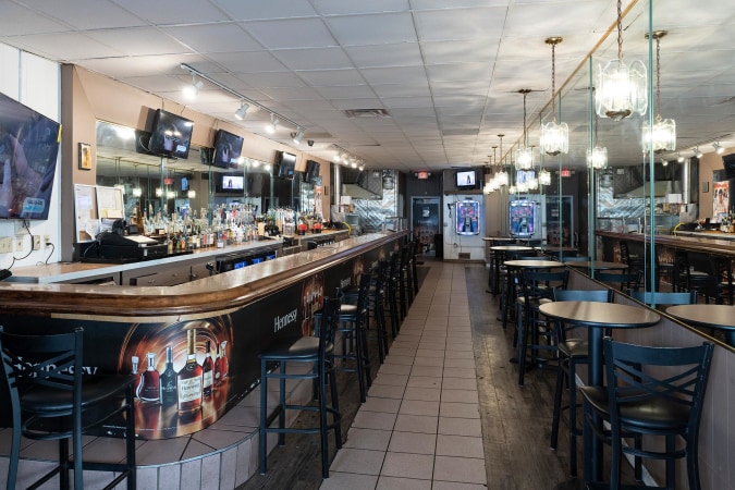Bar photo 2