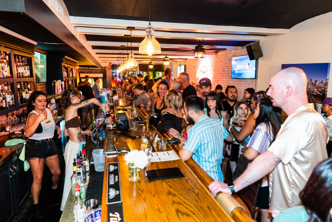 Bar photo 1