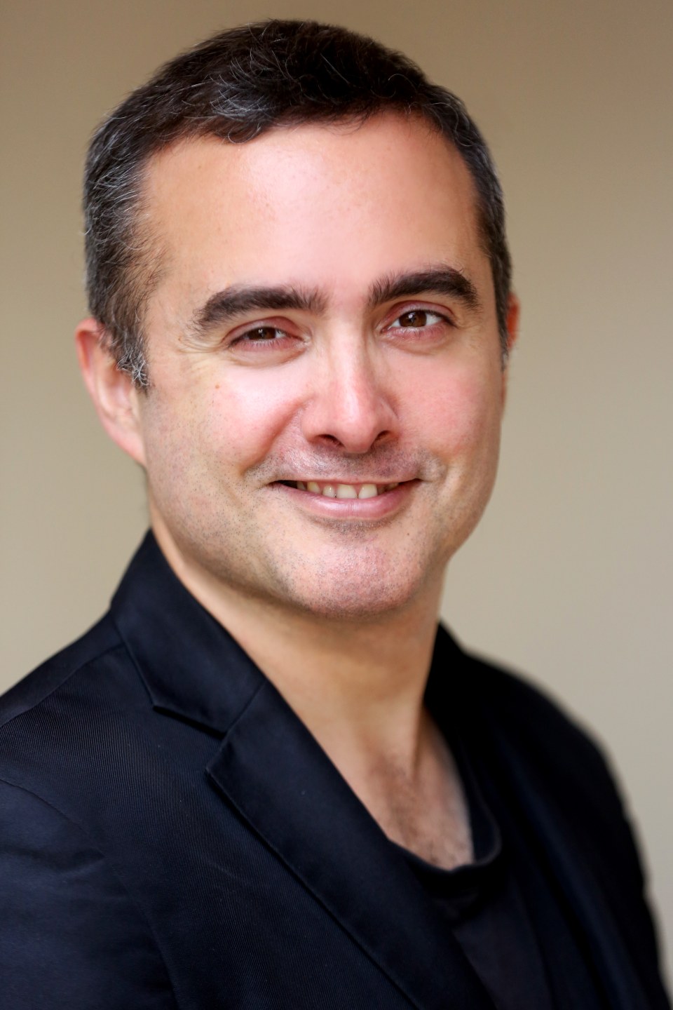Simon Willshire headshot