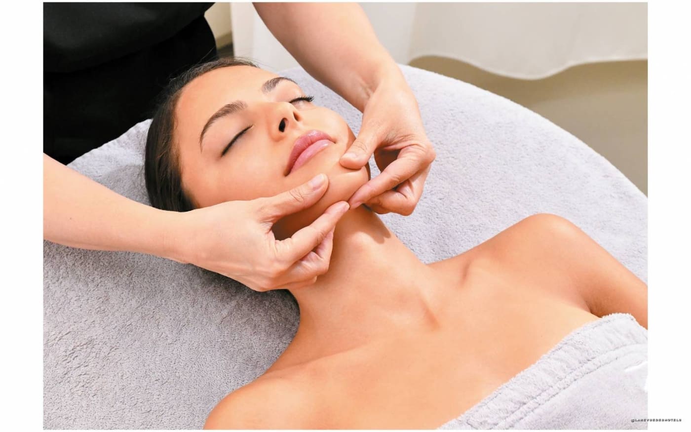 Facial treatment with FillMed cosmetics at the Hôtel C2 spa