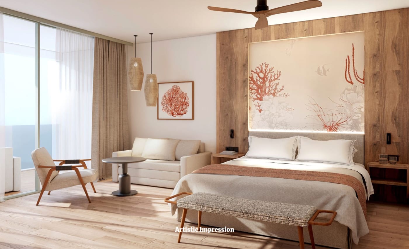 Junior Suite des Elba Corralejo, helles Holz und Korallen-Wandbild
