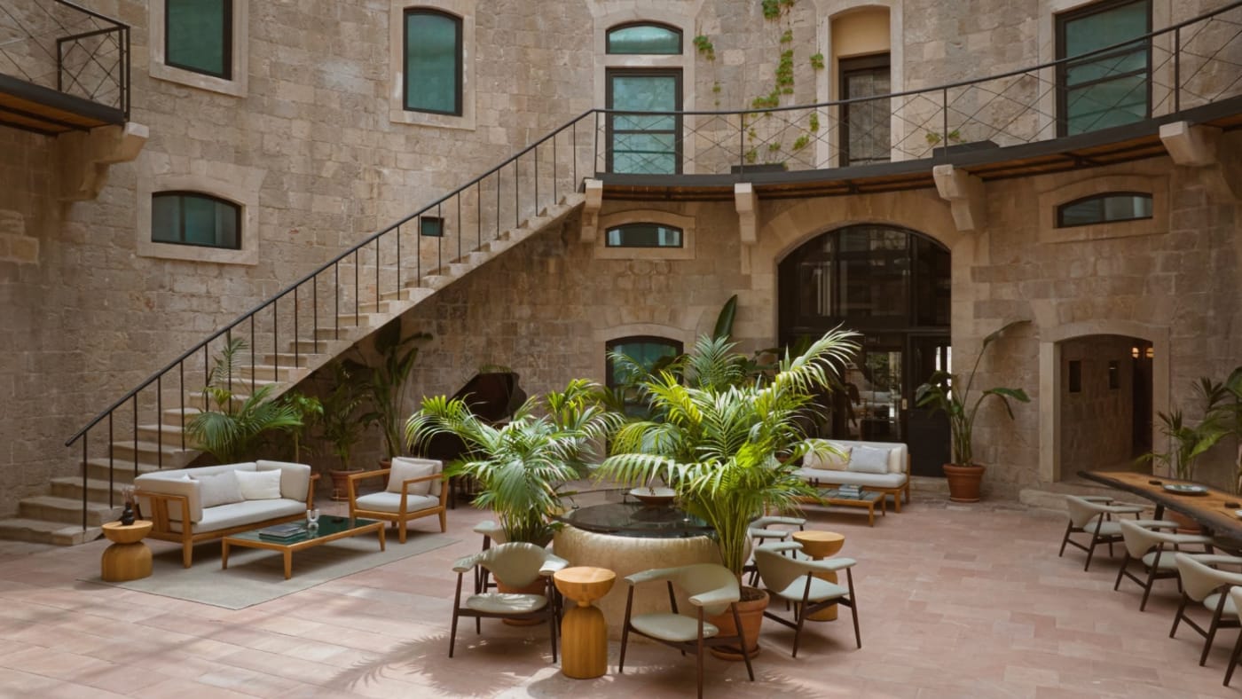 El patio interior del fuerte de Mamula Island