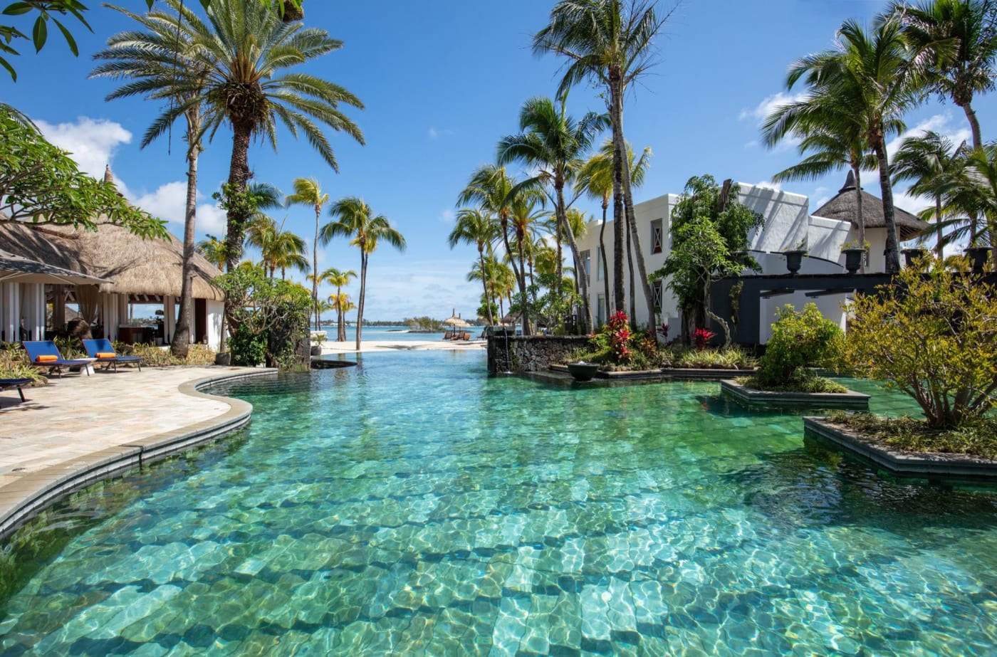 La piscine réservée aux adultes du Shangri-La Le Touessrok