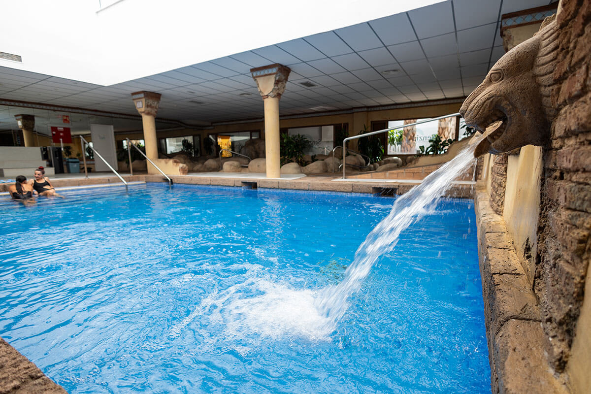 La piscina del spa del Playaballena en Rota