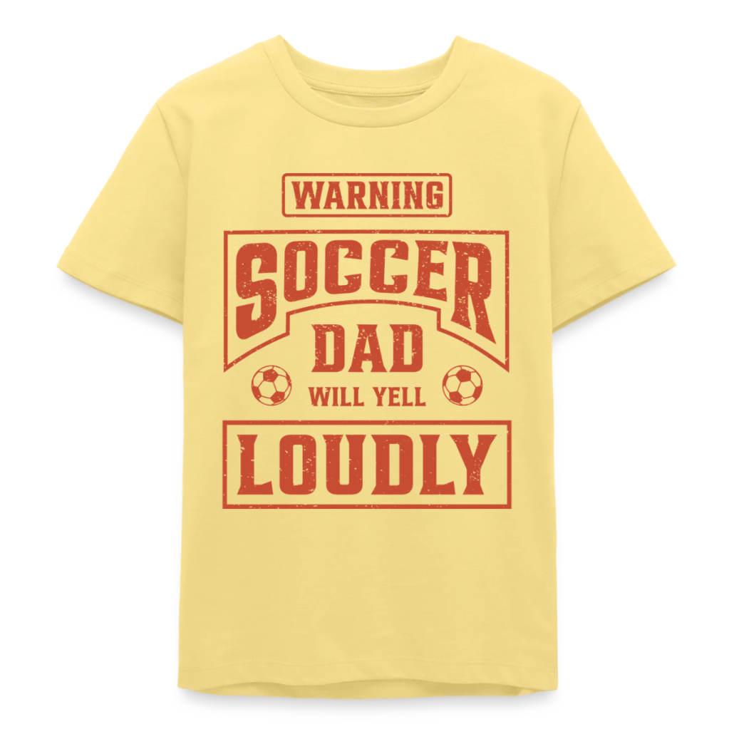 Beigefarbenes T-Shirt mit Pizza-Grafik und Schriftzug „Soccer is my cardio and my excuse for pizza“ im Kreis.