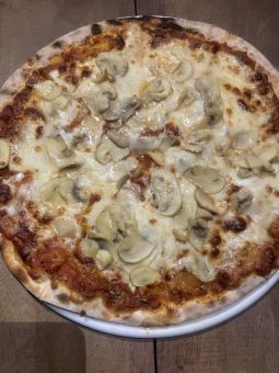 Gorgonzola e Funghi Pizza