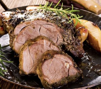 ROAST LAMB WITH GRAVY