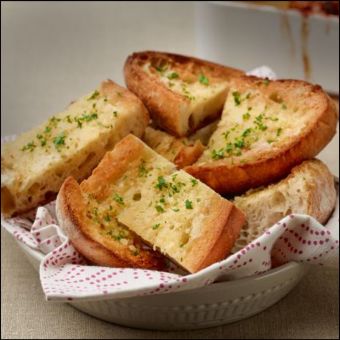 GARLIC BREAD 