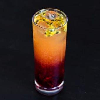 Hibiscus & Passion Spritz