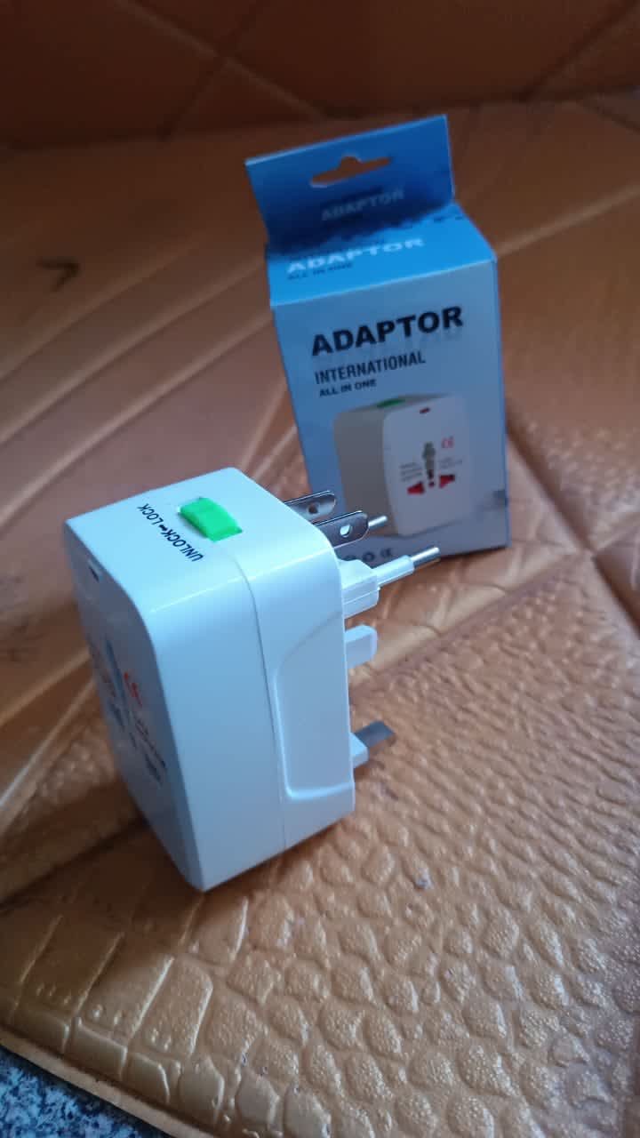 Universal Travel Adapter 1Pc thumbnail 5
