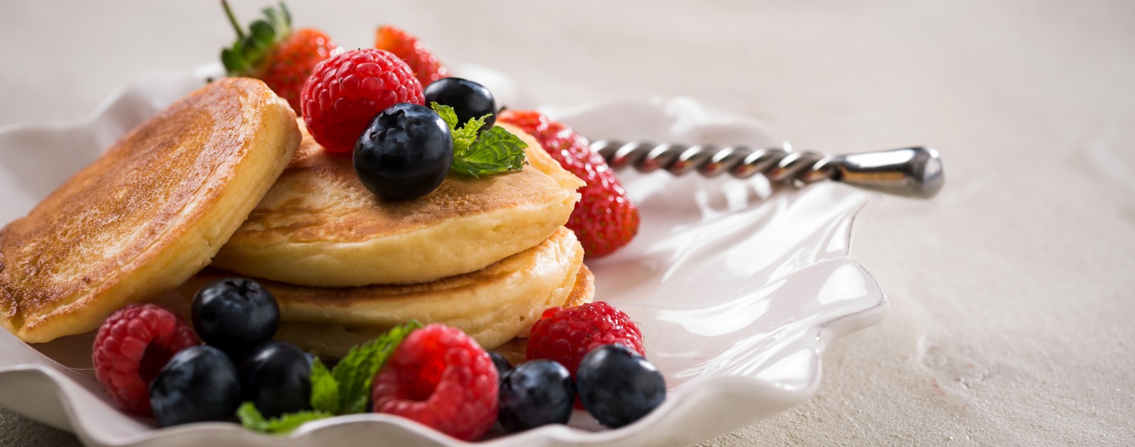 Tasty Crumpets Recipe | Spur Sauces