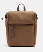 Parfois Mochila efecto piel con solapa por 17.99€