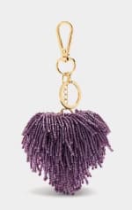 Parfois Llavero con charm de pompón con cuentas por 9.99€.