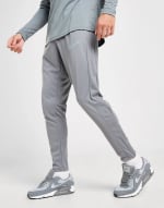 Nike Academy pantalón de chándal por 20€