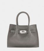 Bolso Tote estampado animal por 15.99€.