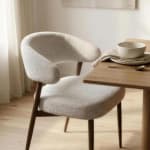Japandi eetkamerstoelen (boucle)- 2 stuks voor €69,95