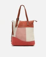 Mochila antirrobo con asas para el hombro,estampado patchwork efecto desgastado 18€